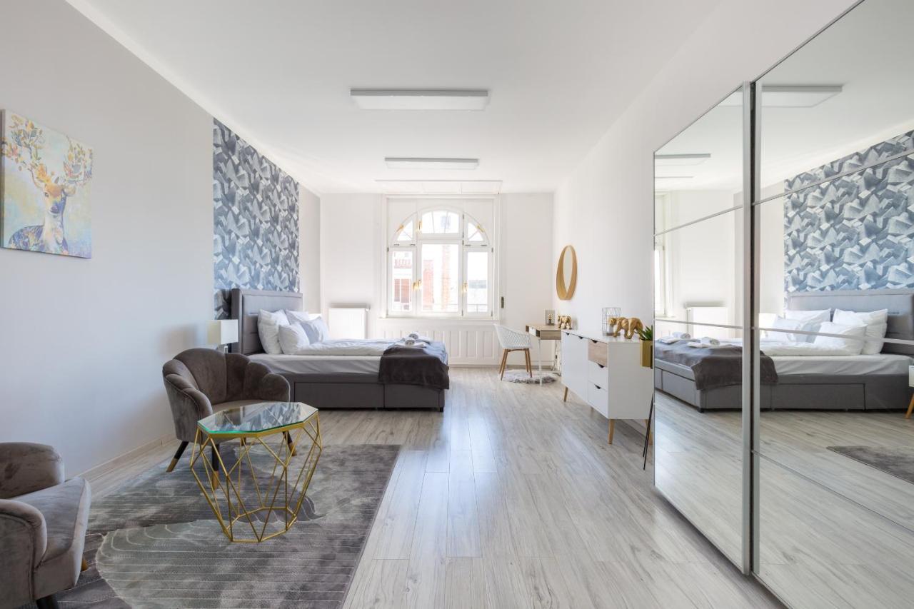 Designer Apartment On The Budapest Broadway With 2Br And Ac Eksteriør bilde