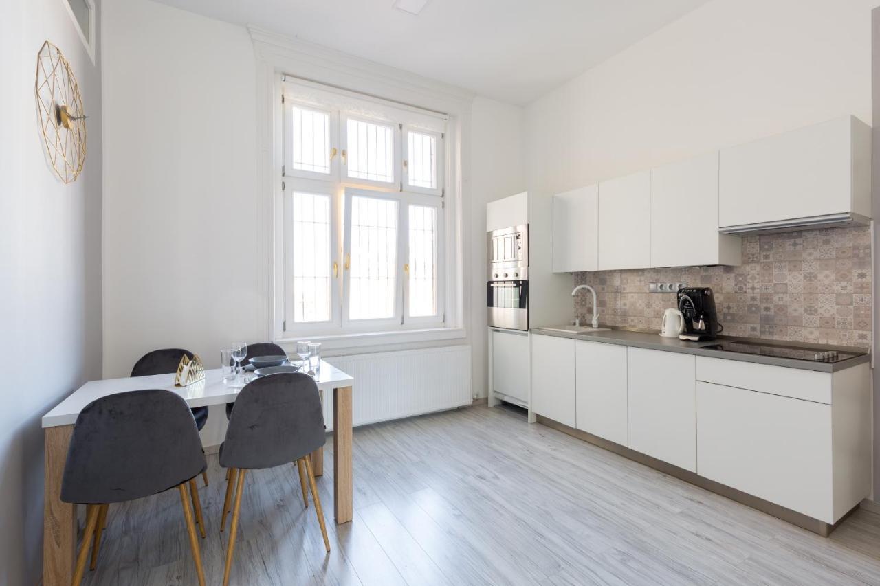 Designer Apartment On The Budapest Broadway With 2Br And Ac Eksteriør bilde