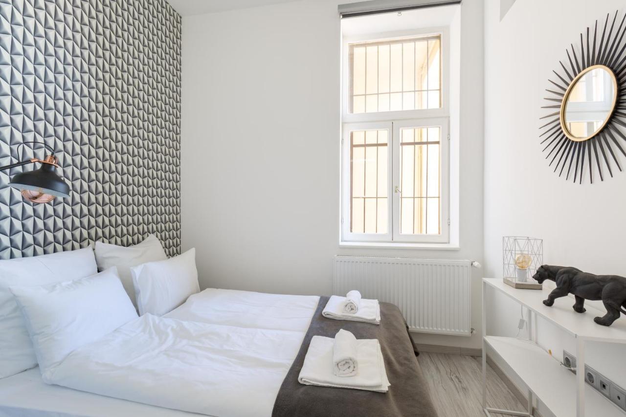 Designer Apartment On The Budapest Broadway With 2Br And Ac Eksteriør bilde